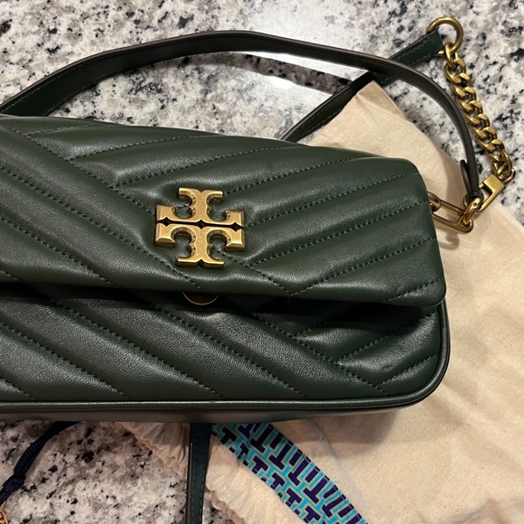 Tory Birch Purse - barely used - Picture 4 of 6